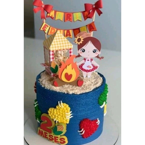 Arquivo de Corte Topo de Bolo Junino Menina Camadas #2396