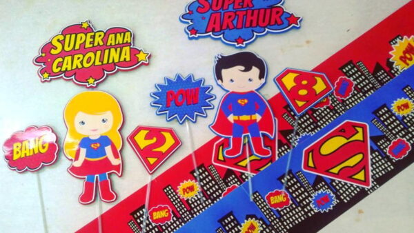 Arquivo de Corte: Topo de Bolo Super Girl e Super Man 010