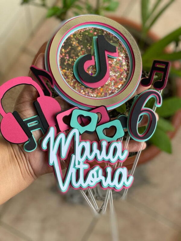 Arquivo topo de bolo- tik tok camada/ STUDIO