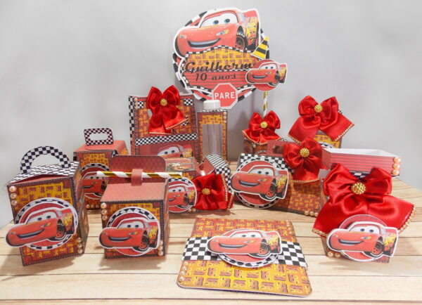 Kit com 5 arquivos de corte: 561-KIT FESTA CARROS EM STUDIO